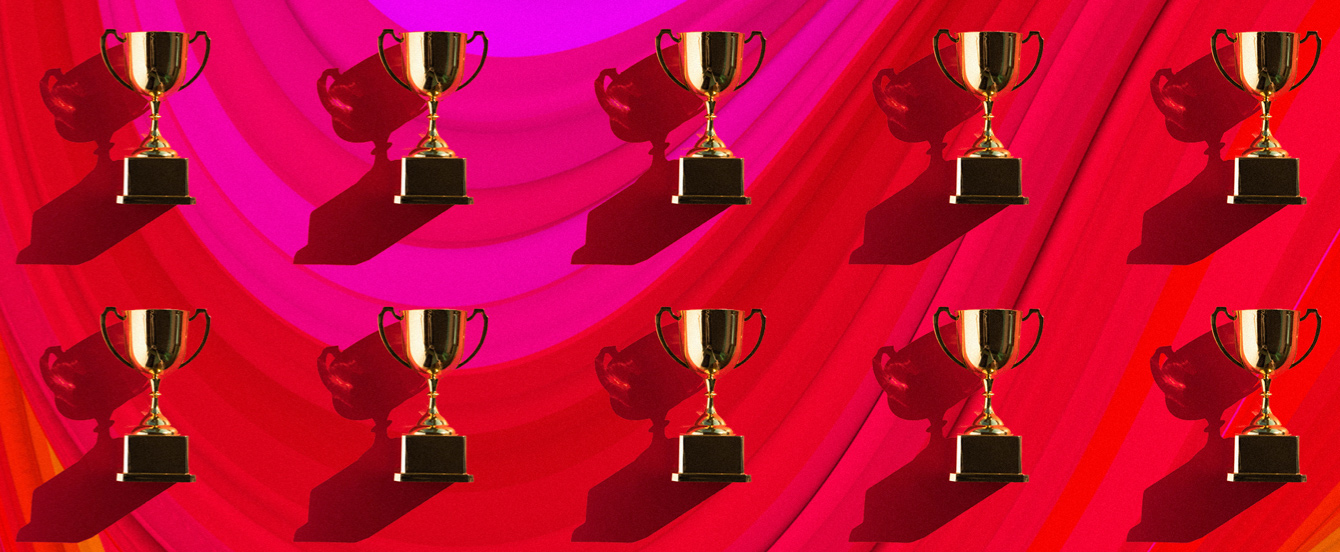 10 identical trophies on a colorful background
