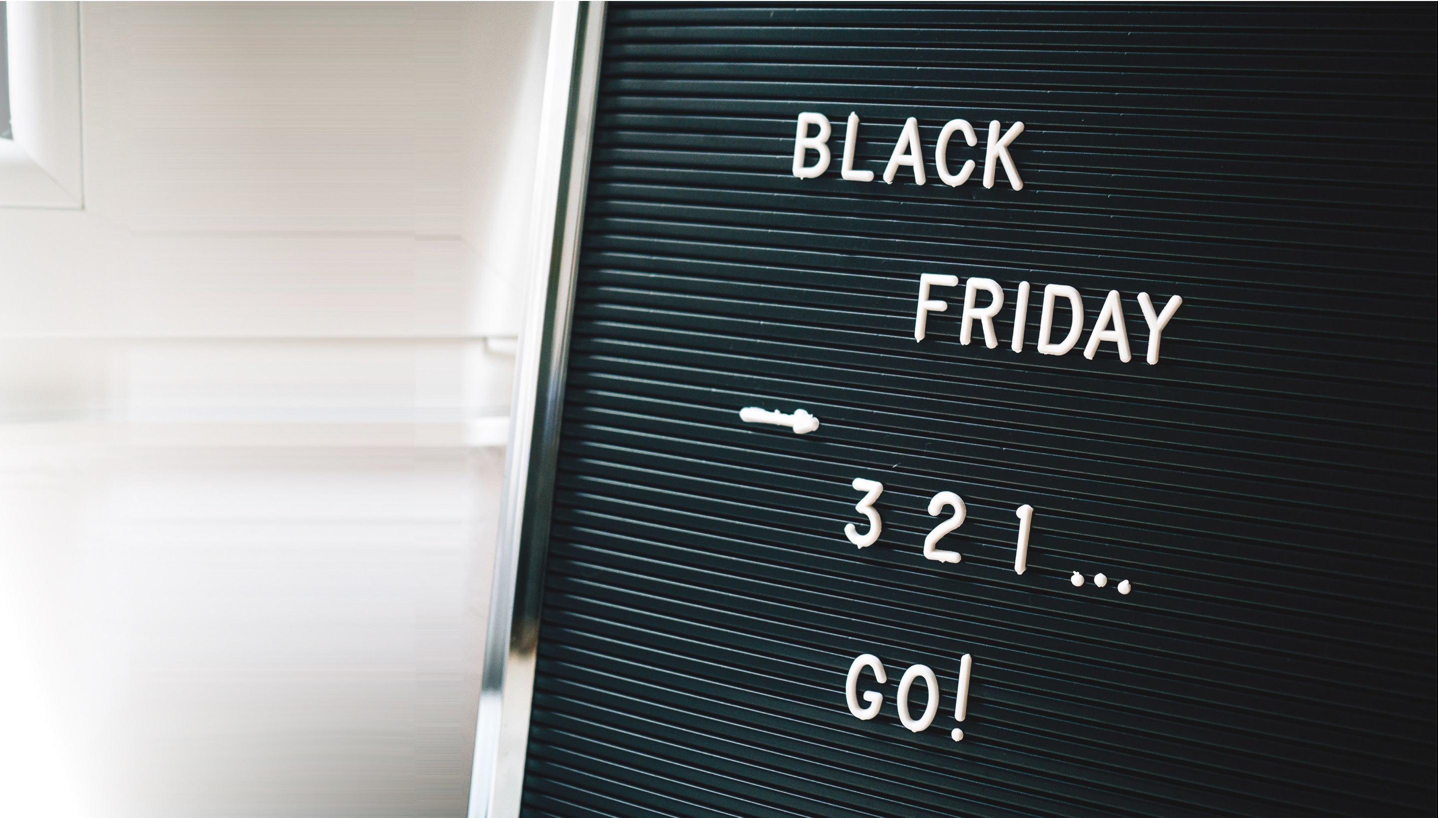 Sign promoting black friday sales