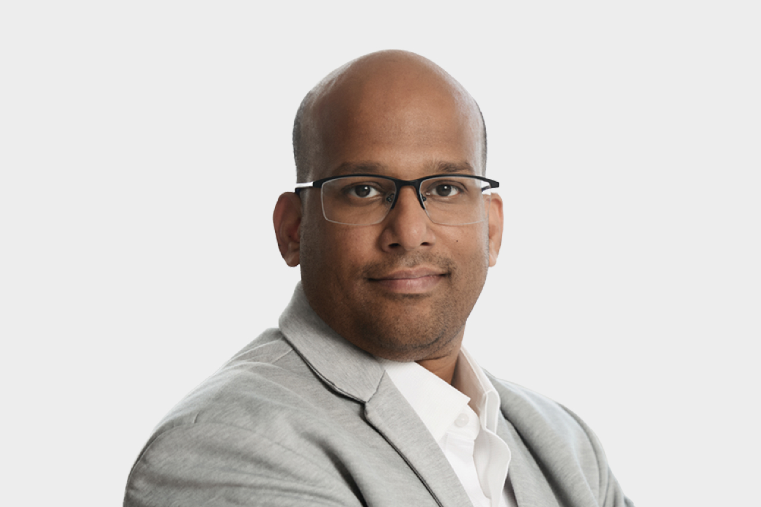 Sourav’ headshot